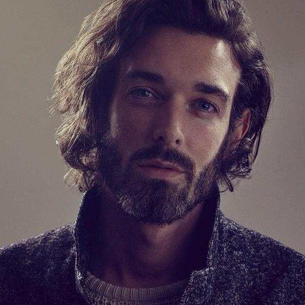 Georgian poet Shota Rustaveli and a British model – Intriguing look-alikes? geotv.ge